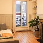 Spacious And Practical Apartment In Paris 18Th