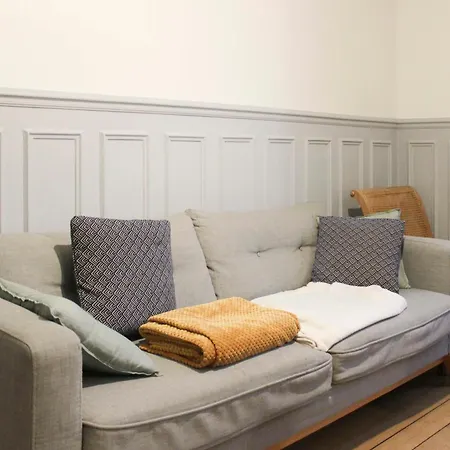 Spacious And Practical In 18th Appartamento Parigi